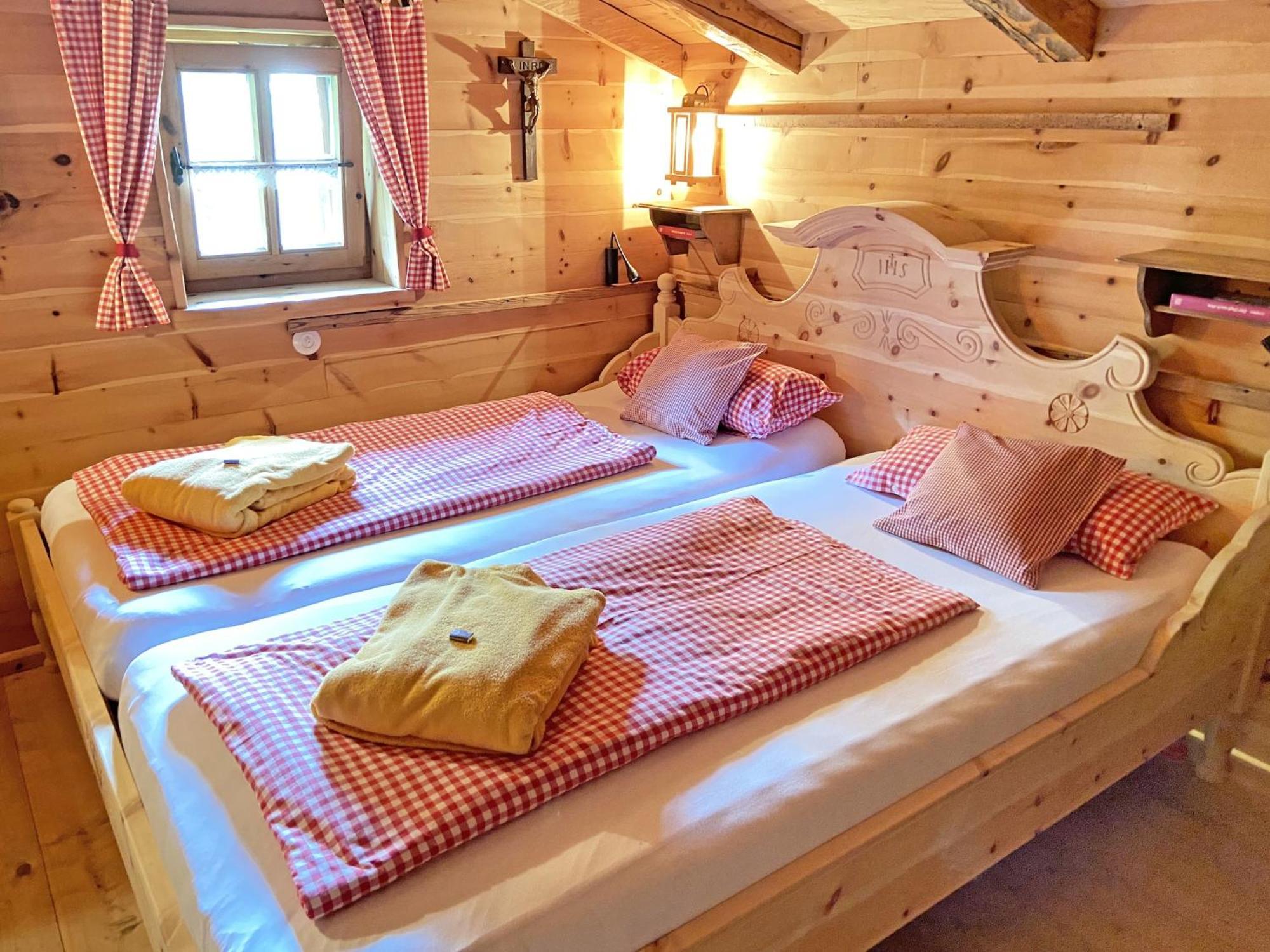 Eco Friendly Chalet Near The Lake In Asten Tittmoning Extérieur photo